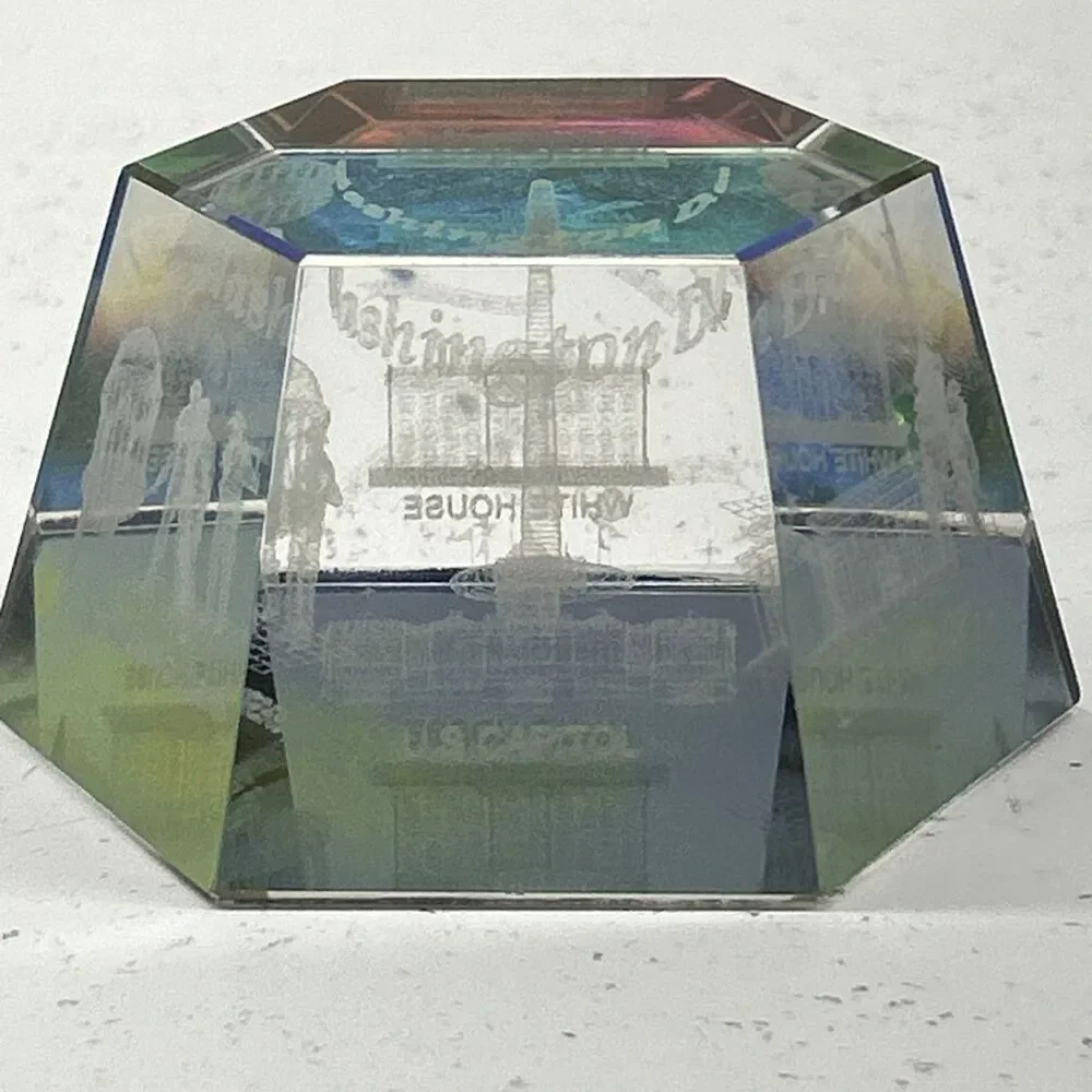 Washington DC Monument Souvenir 3D Laser‎ Etched Holograph Glass Paperweight